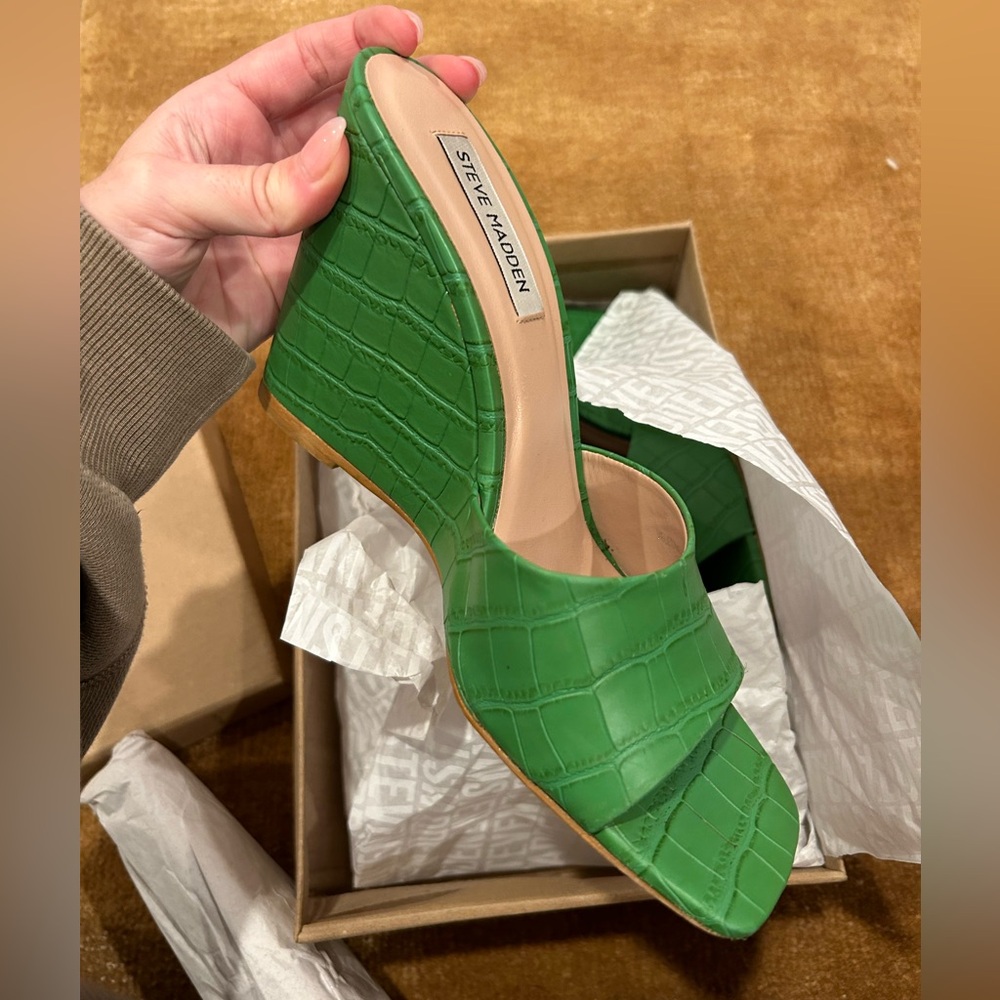 Steve Madden Green Wedge Sandals